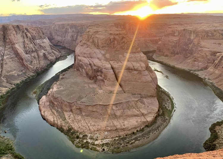 A Delightful Duo: Lower Antelope Canyon Slot Tour and Horseshoe Bend Sunset