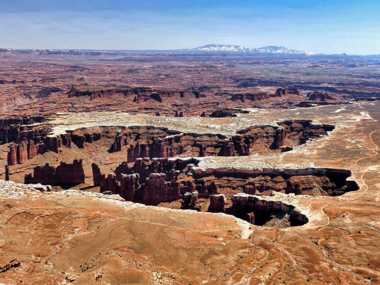Epic Adventures in Moab, Utah: A Jeeping Road Trip